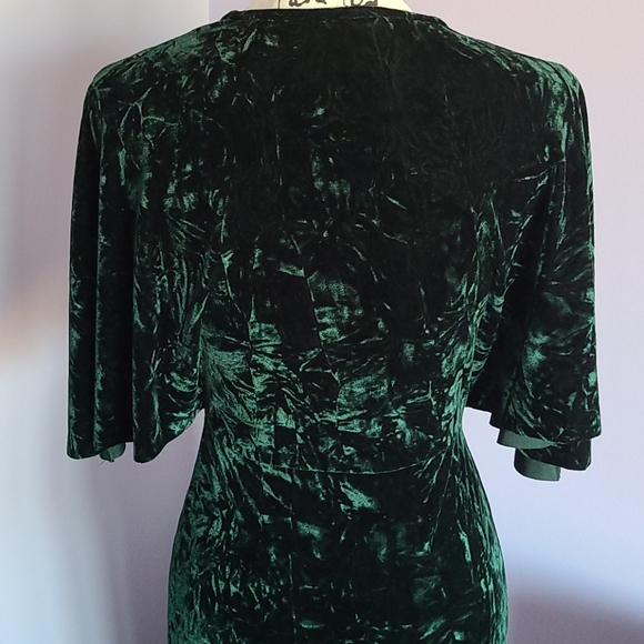 ◾last 1▪️emerald green velvet dress◾ - Picture 8 of 8